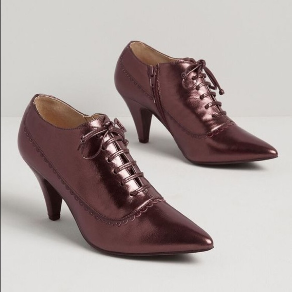ModCloth Chelsea Crew Oxford Heels UK 39 US 8 New
